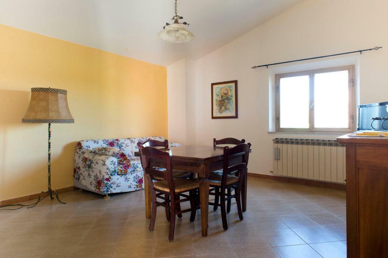 Апартаменты Agriturismo Colle Al Sole Кастильоне-дель-Лаго Экстерьер фото